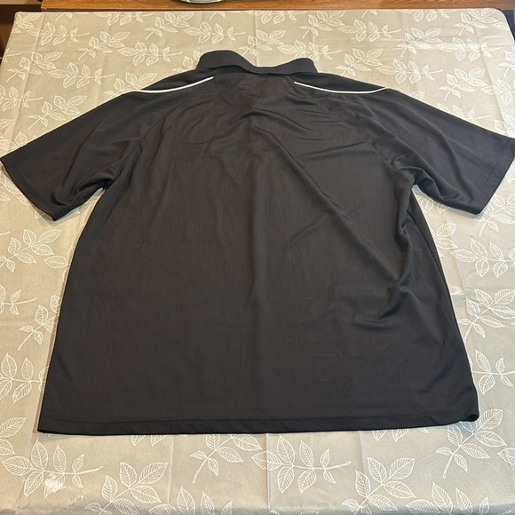 Men’s Reebok Golf Shirt. - Picture 6 of 6